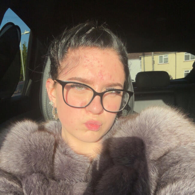 Babysitter in Gravesend: Briony-lee