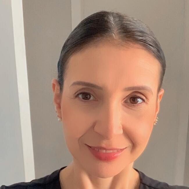 Babá em Balneário Camboriú: Ana Claudia