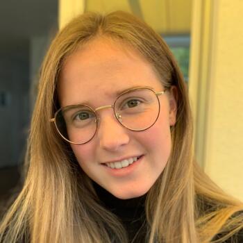 Babysitter in Urdorf: Aline