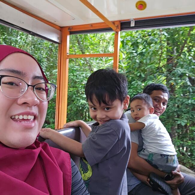 Singapore Island 的临时保姆工作: Siti Zafirah