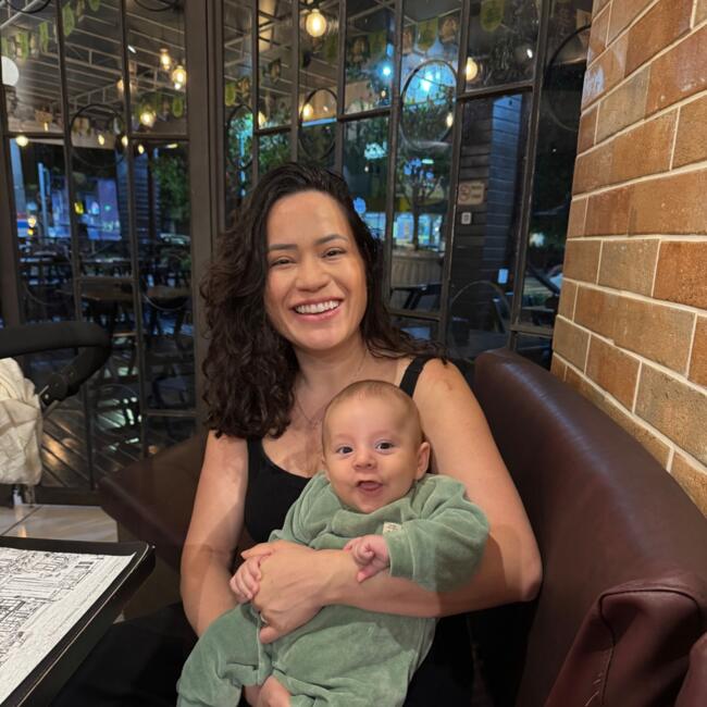 Emprego de babá em Brasília: GRACIELE