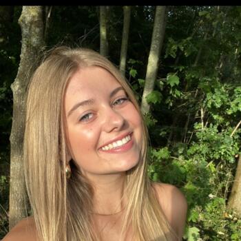 Babysitter Lieferinge: Karolina
