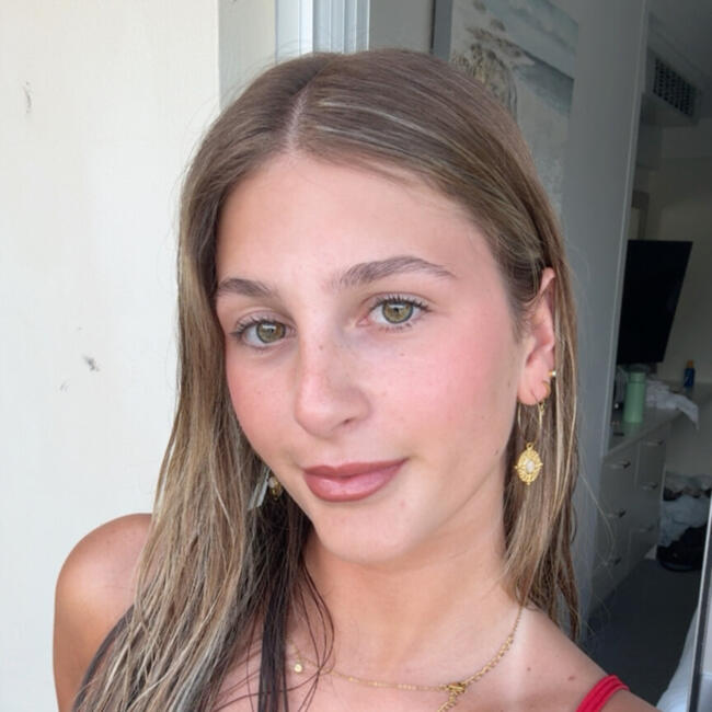 Babysitter in Melbourne: Olivia