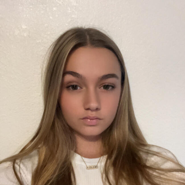 Babysitter in Saint-Julien-lès-Metz: Marie