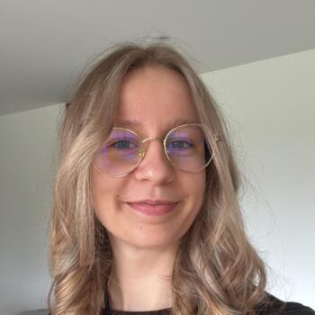 Babysitter in Magneville: Enora