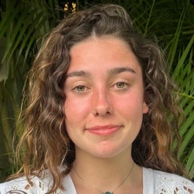 Babysitter in Gradignan: Amandine