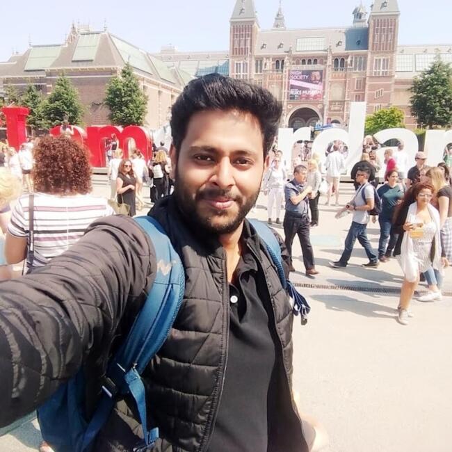 बंगलौर में बेबीसिटिंग की नौकरी: Vineeth