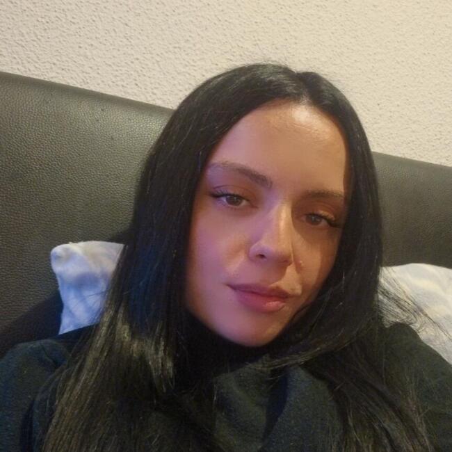 Canguro en Zaragoza: Soraya