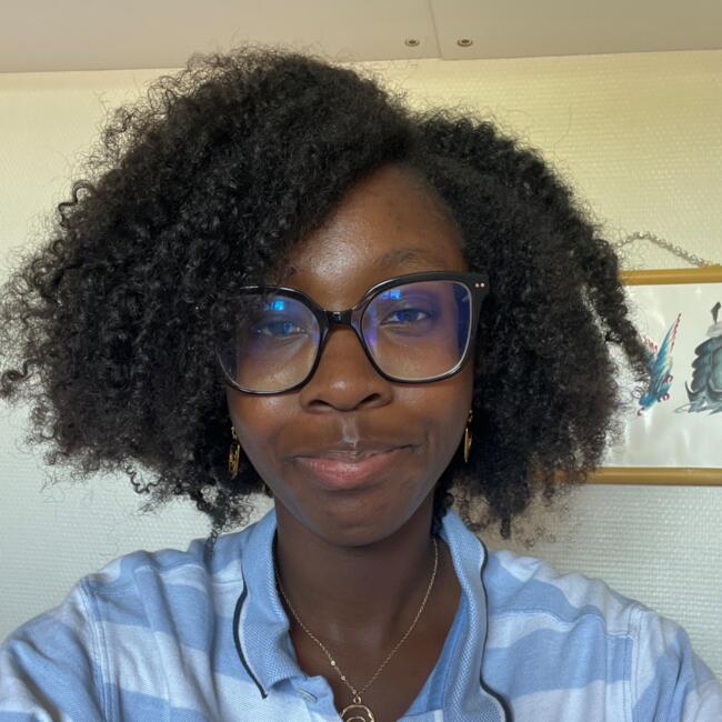 Babysitter in Roissy-en-Brie: Kaylia