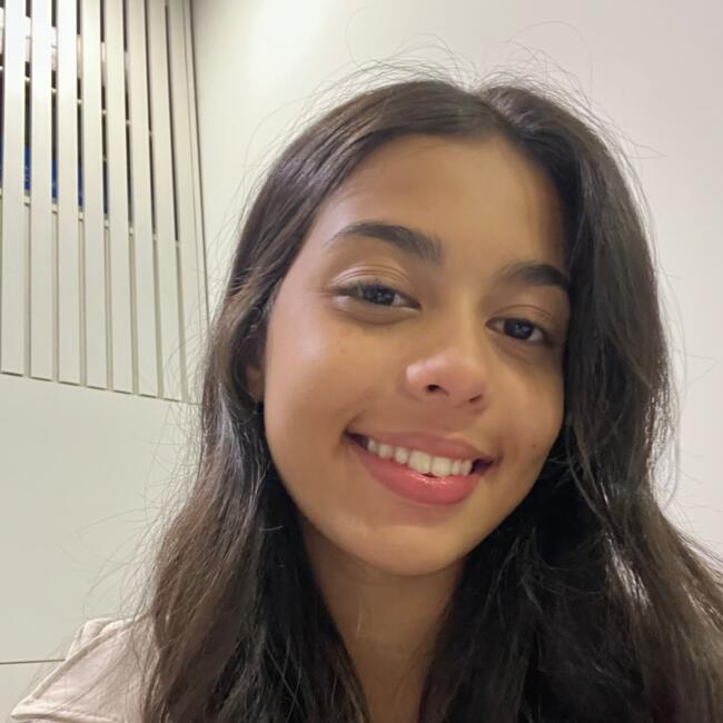 Babysitter in Guimarães: Rhauane