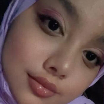 جليسة أطفال Jazīrat Abū Z̧aby: Nada