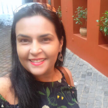 Babysitter em Sesimbra: Adriana