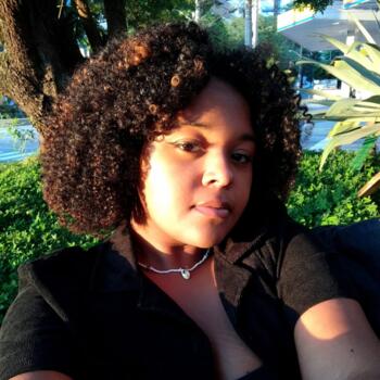 Babá em São José (São José): Laura maiza