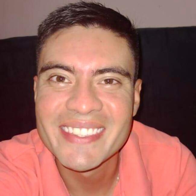 Δουλειά για babysitter στην περιοχή Cali: Cristian Sanchez