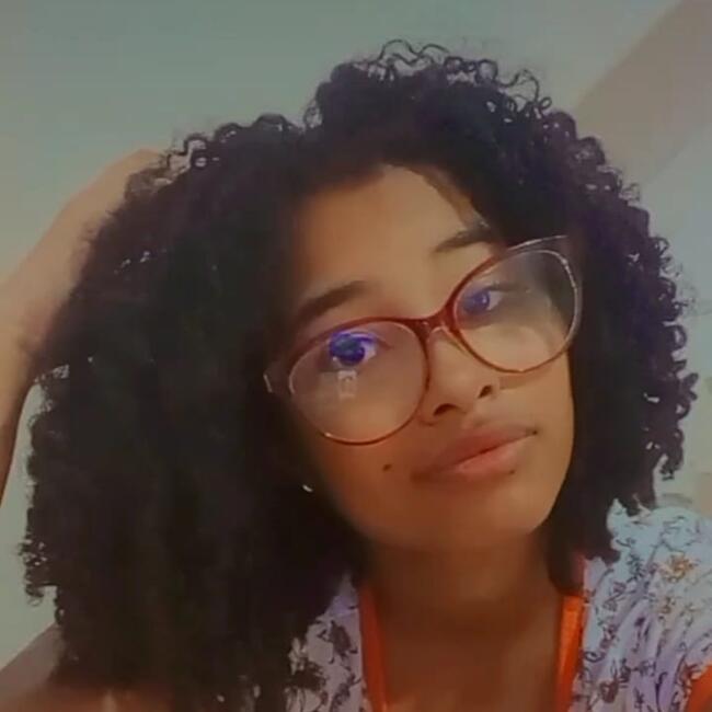 Babá em Salvador: Beatriz doa santos Xavier 