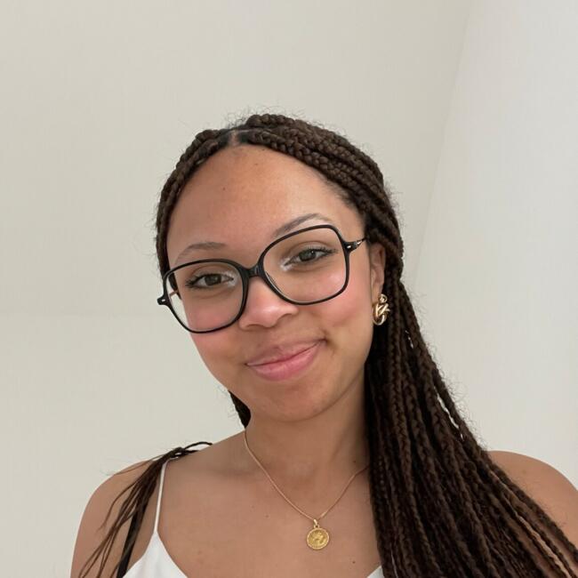 Babysitter in Saint-Georges-sur-Fontaine: Léa