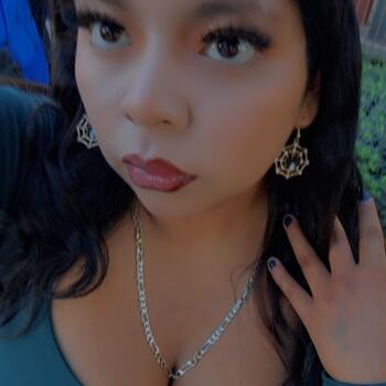 Babysitter in Tulare: Mireya