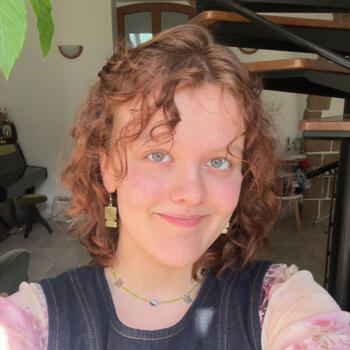 Babysitter in Saint-Brieuc: Taïs