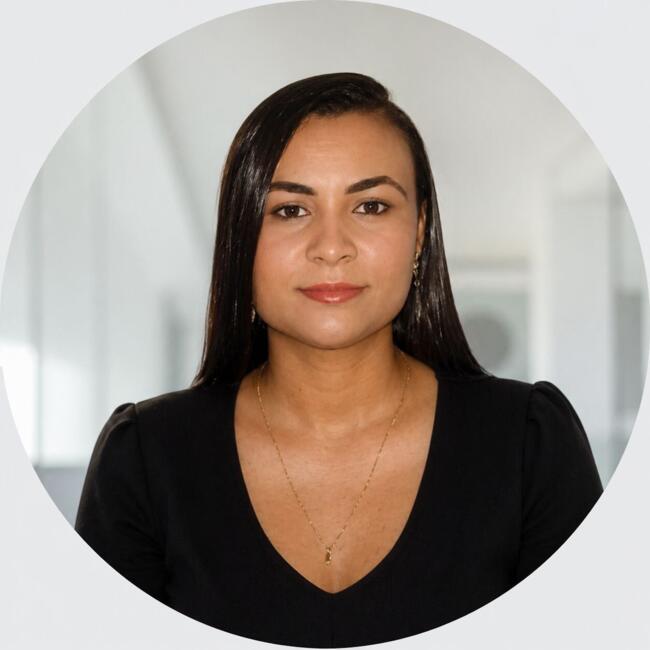 Babysitter em Coimbra: Suiane