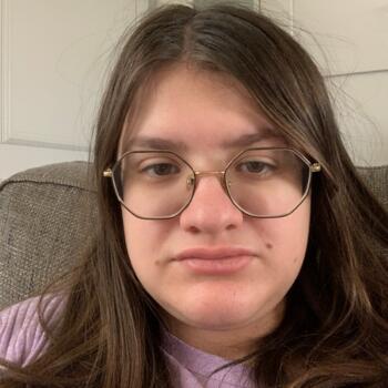 Babysitter Neuville-Saint-Vaast: Alicia