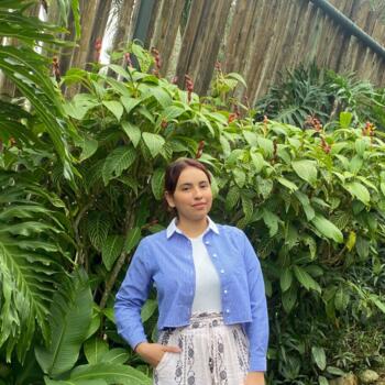 Babysitter in Campo Largo: Raissa