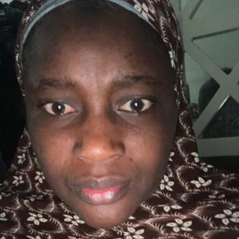 Babysitter in Medina: Non