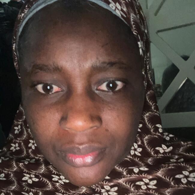 Babysitter in Medina: Non