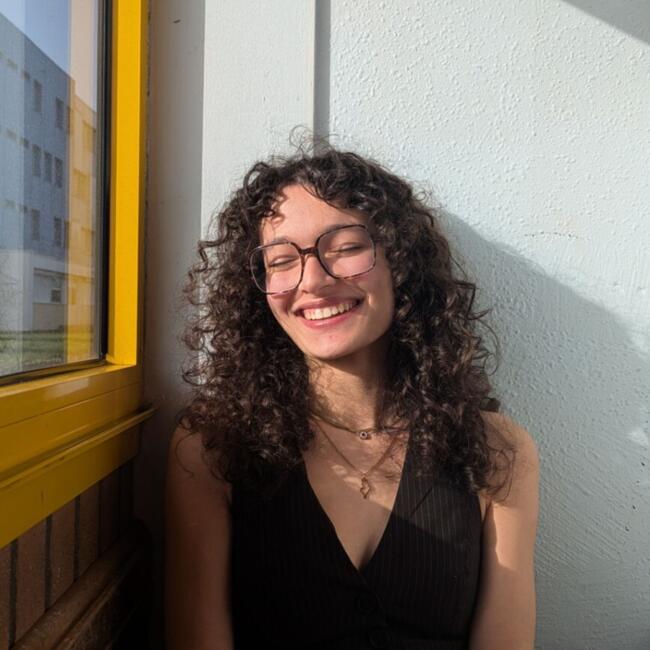 Babysitter in Paris: Manelle