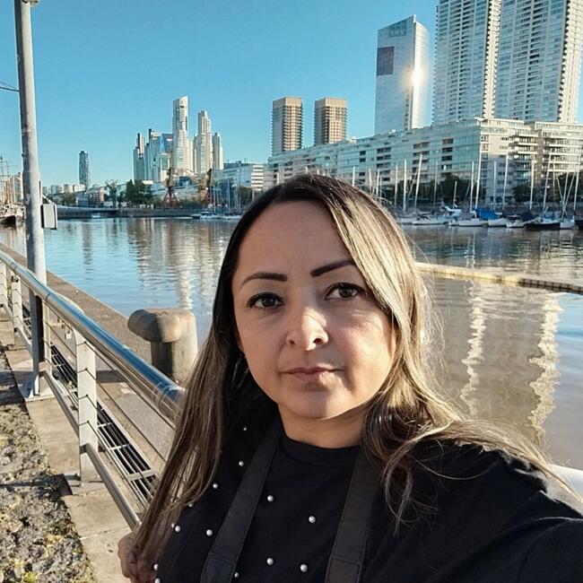 Babysitter in Alicante: Monica