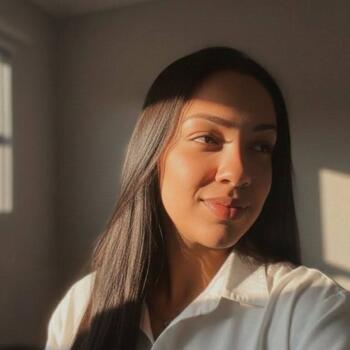 Babysitter in Tubarão: Emily