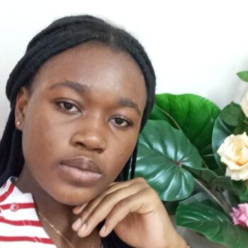 Babysitter in Abidjan: Aya Grâce Emmanuela