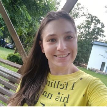 Babysitter in Curitiba: Daniele