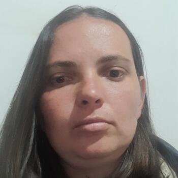 Babysitter in Botucatu: Milene