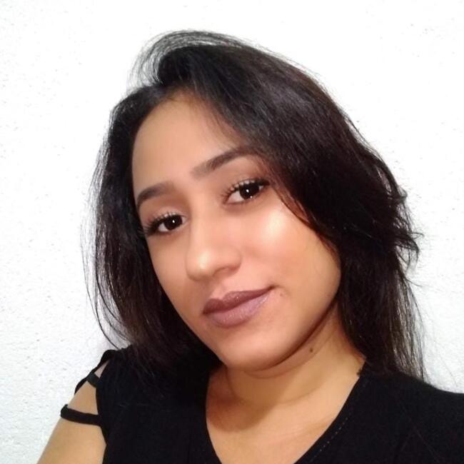 Babysitter in Cândido Mota: Delciane