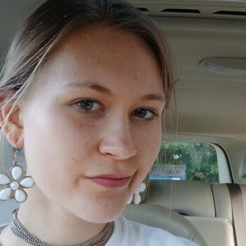 Babysitter in Alfred (Maine): Saima