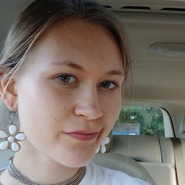 Babysitter in Alfred (Maine): Saima