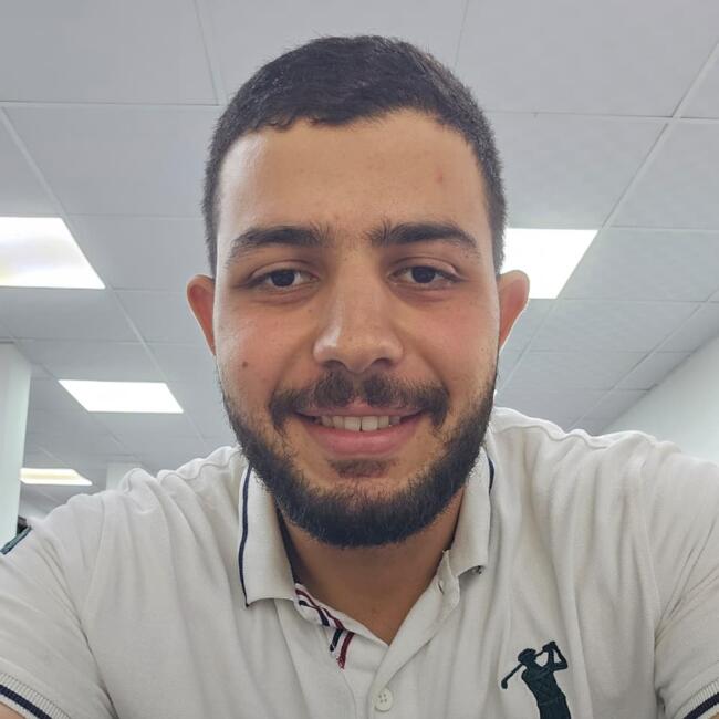 وظيفة جليسة أطفال في إمارة الشارقة: Anas