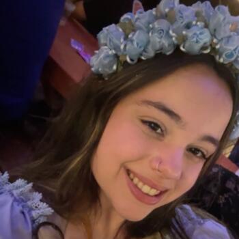 Babá Blumenau: Letícia