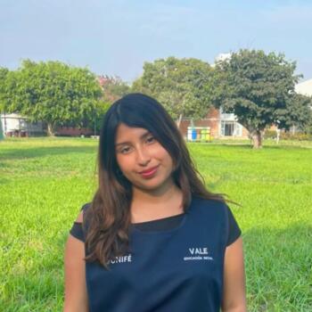 Babysitter in Lima: Valeria