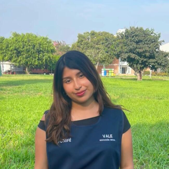 Babysitter in Lima: Valeria