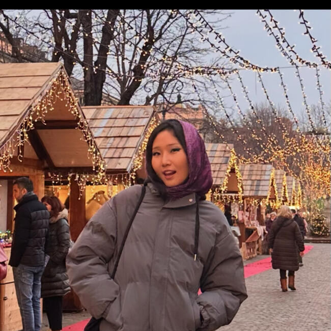 Babysitter in Turin: Enkhmaa