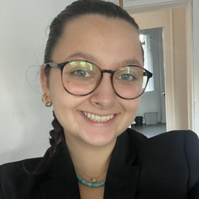 Babysitter in Nanterre: Lula