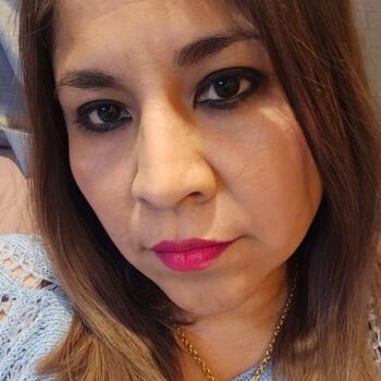 Babysitter in Fairfax: Veronica