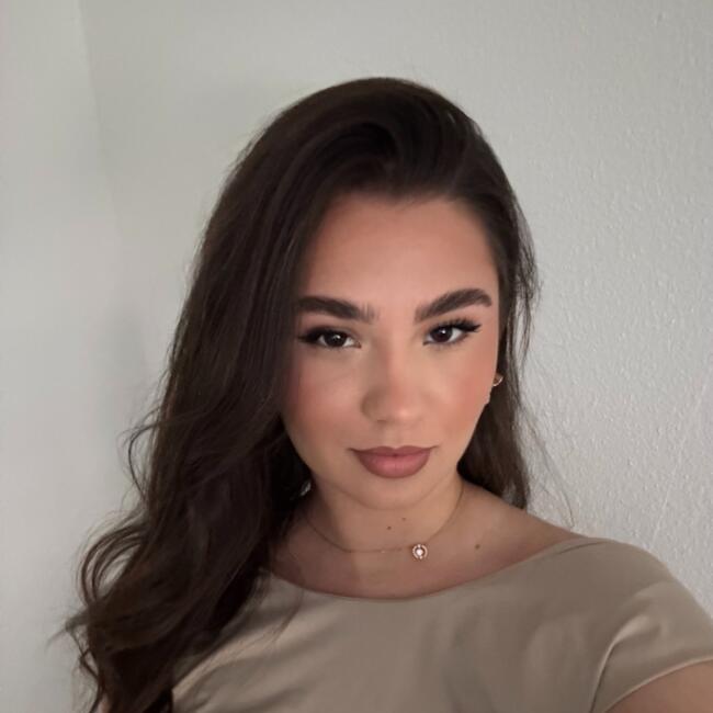 Babysitter in Boussens: Erza