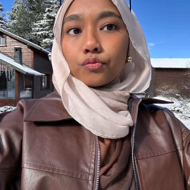 Babysitter in Singapore: Sonia Alesha