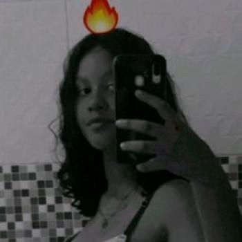 Emprego de babá em Brasília: emprego de babá Laryssa