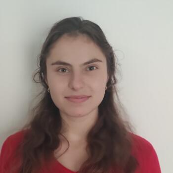 Babysitter em Ponta Delgada: Hrisanta