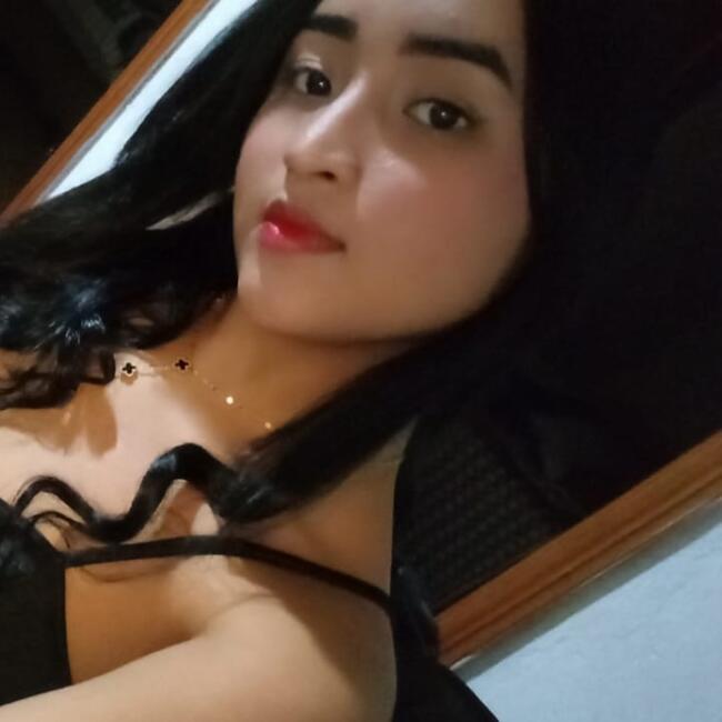 Babysitter στην περιοχή Ενβιγάδο: Yeira Vanessa