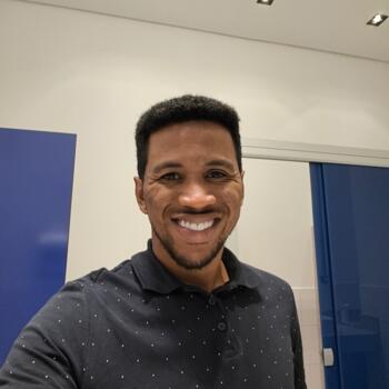 Emprego de babá em Jacareí: emprego de babá Wellington