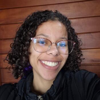Babysitter in Curitiba: Mickaella